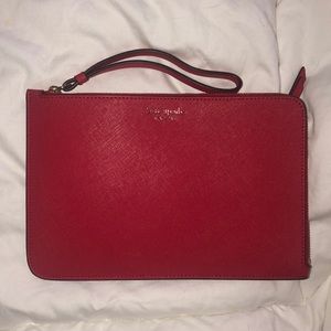 Kate spade oversized wristlet